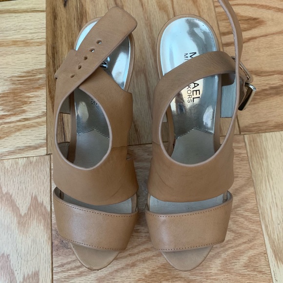 Michael Kors Carla Platform Sandal Heels - Picture 4 of 5
